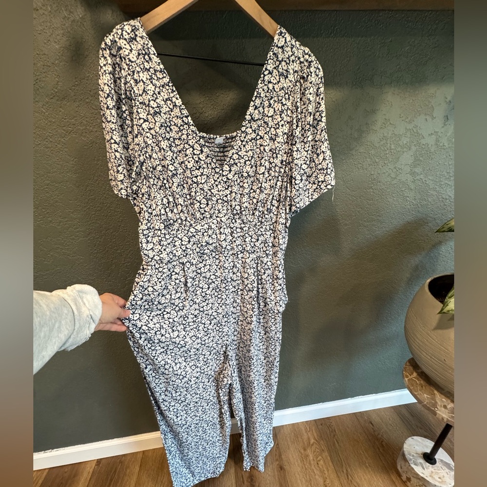 Old Navy Navy and White Floral V-Neck Jumpsuit